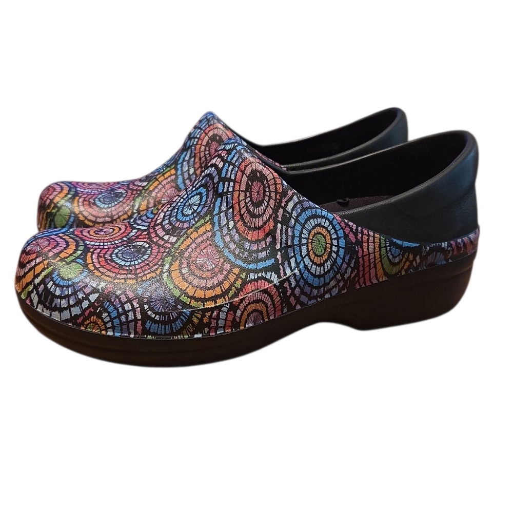 Crocs Neria Pro II Woman’s Rubber Slip On Nursing Work Clogs Multi Color Size 10